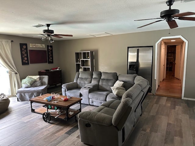 Abandoned Property: 1118 Candlewood Ln., El Cajon