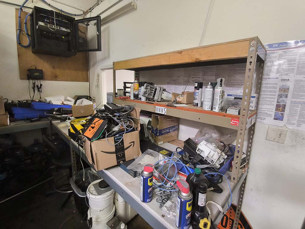 internet provider equipment bulk lot auction