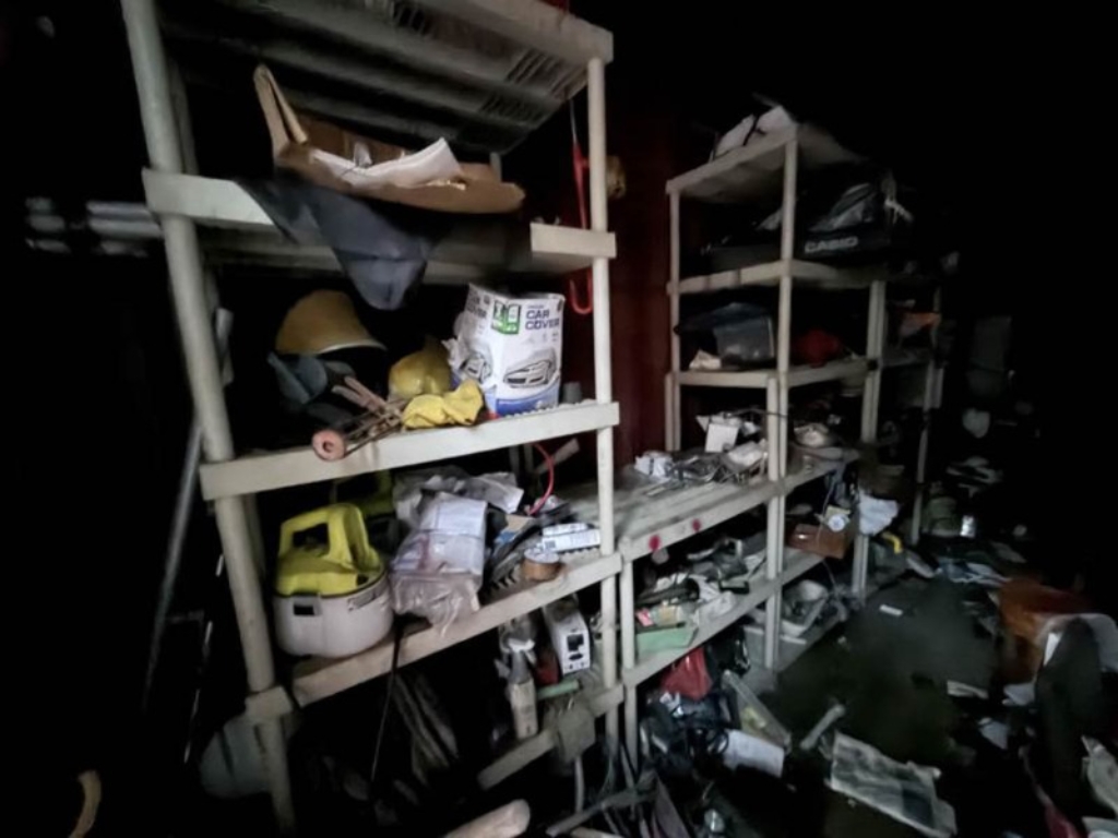 abandoned property auction hand trucks and ladders