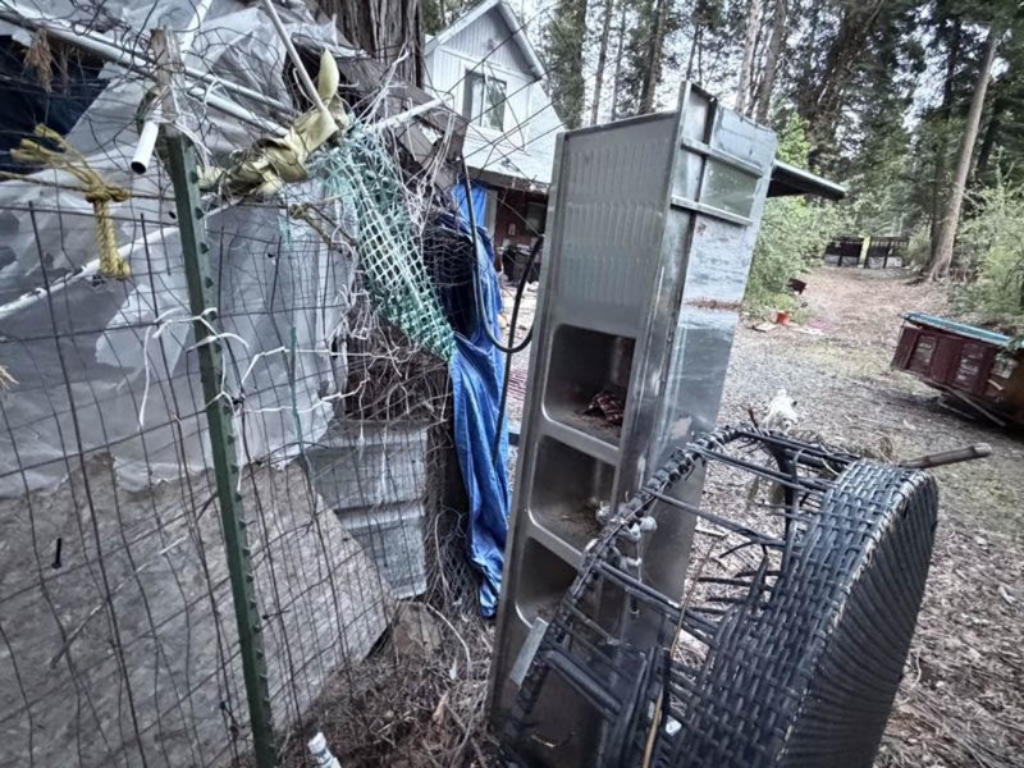 outdoor furniture abandoned property auction