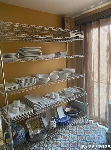 Palm Desert CA liquidation auction household items