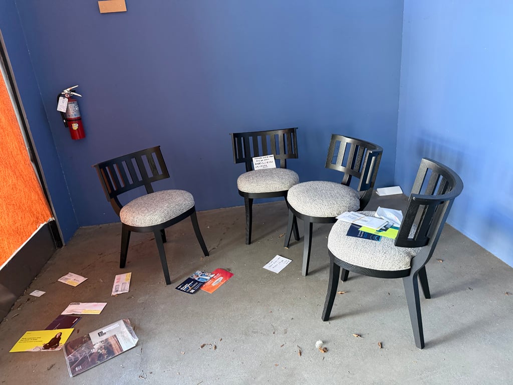 bulk lot abandoned property auction furniture inventory