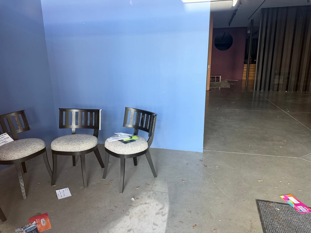 commercial showroom furnishings auction