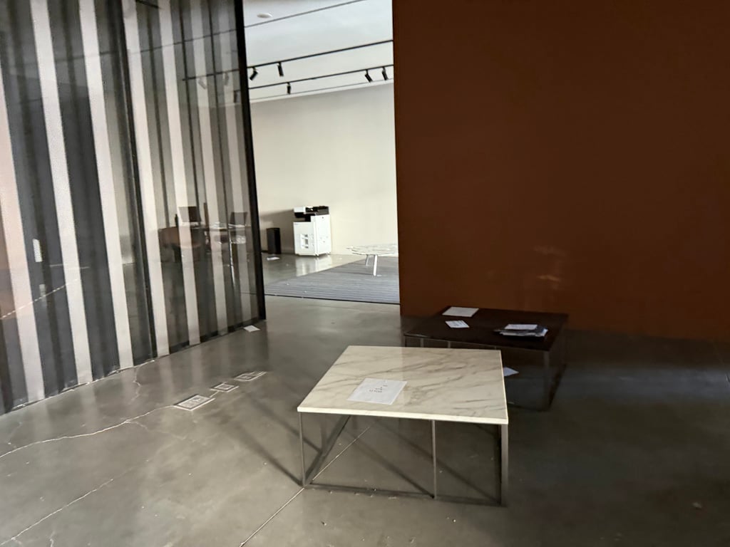 home staging furniture auction opportunities