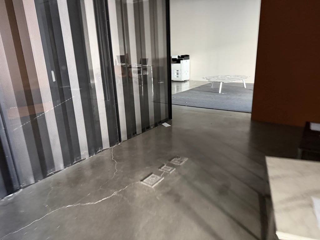 luxury retail furniture auction inventory