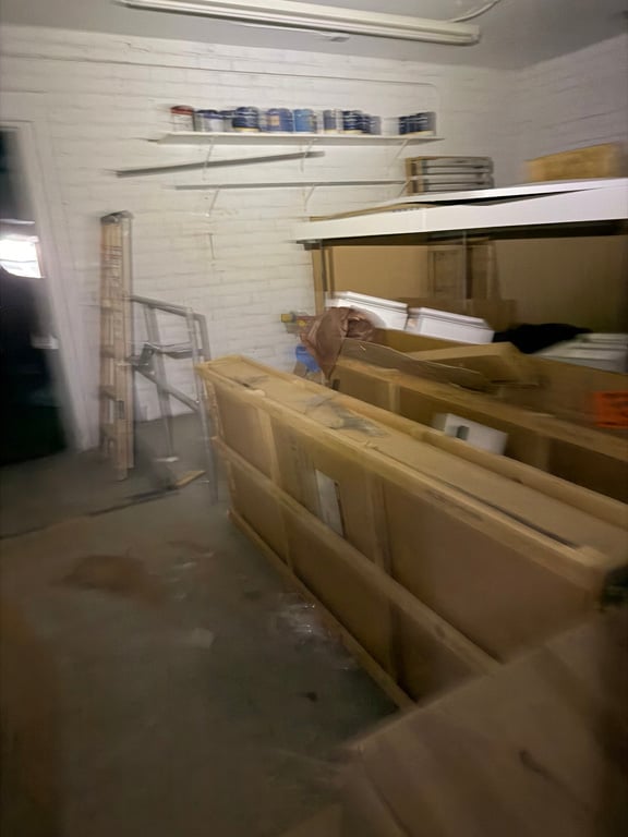abandoned property auction furniture dealer opportunity