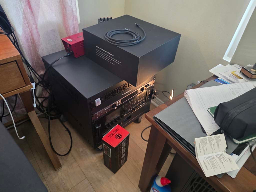 Audio amplifier in 67 Fairfax abandoned property auction