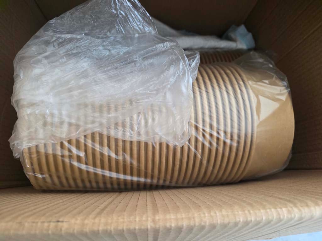 SYWE take-out bowls and cups in restaurant supply auction