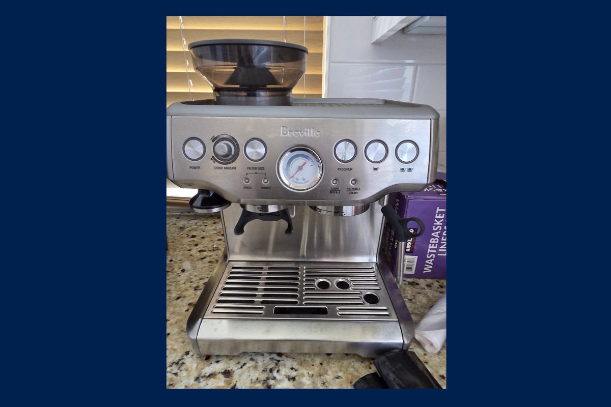 Cappuccino and coffee machine at Irvine auction