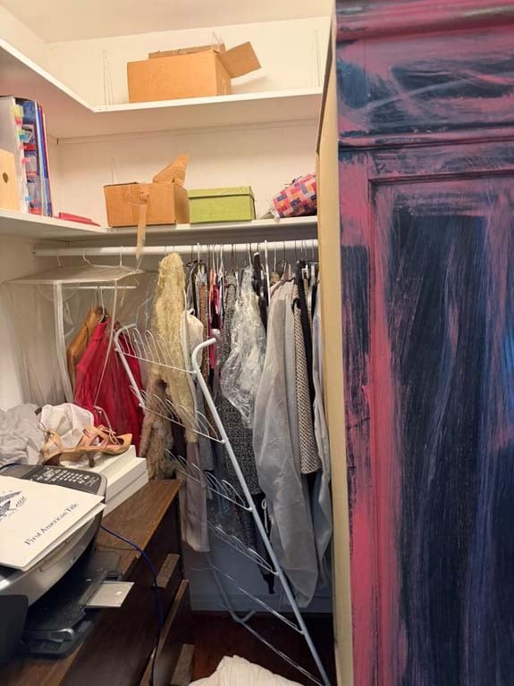 Household goods from 205 Nata Newport Beach auction