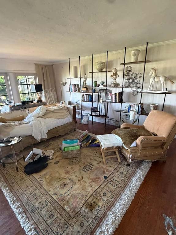 Abandoned Property 205 Nata Newport Beach CA 92660 auction contents