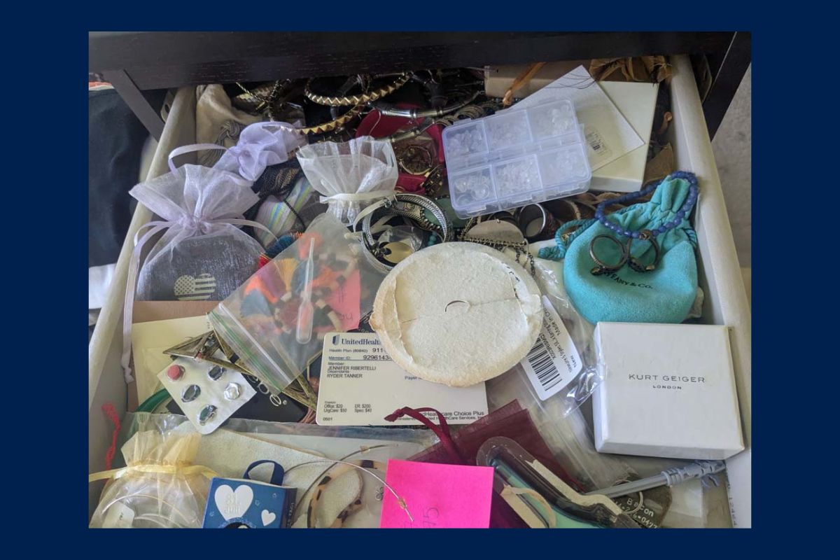 Bulk lot abandoned property auction Costa Mesa California