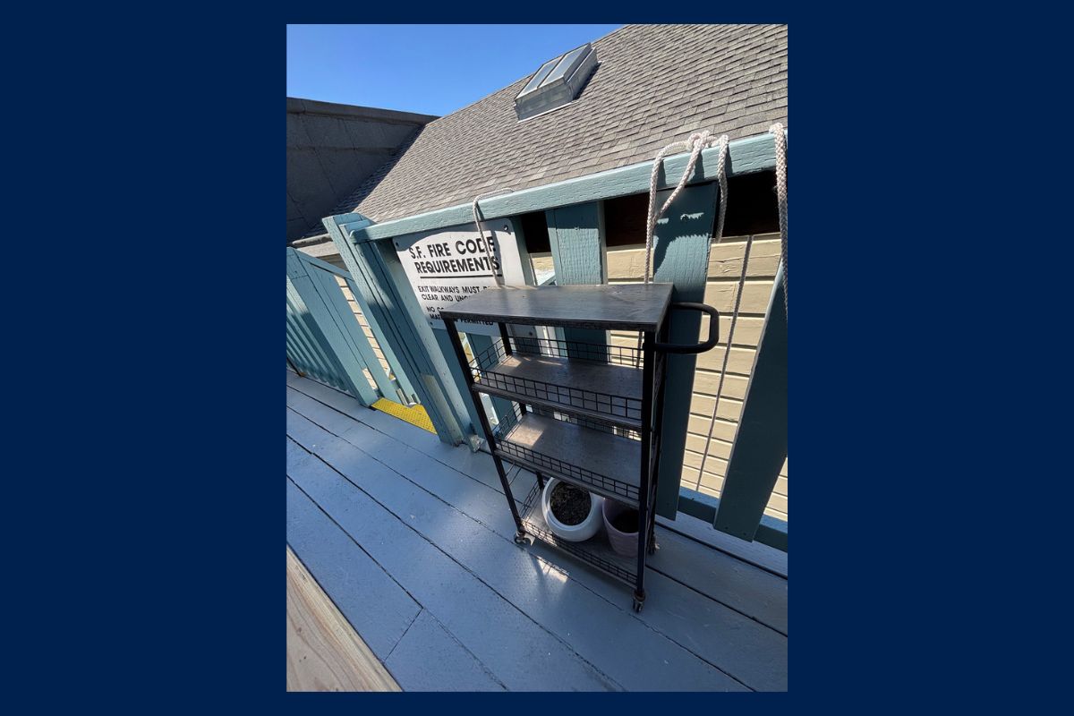 Reseller inventory at San Francisco bulk lot auction