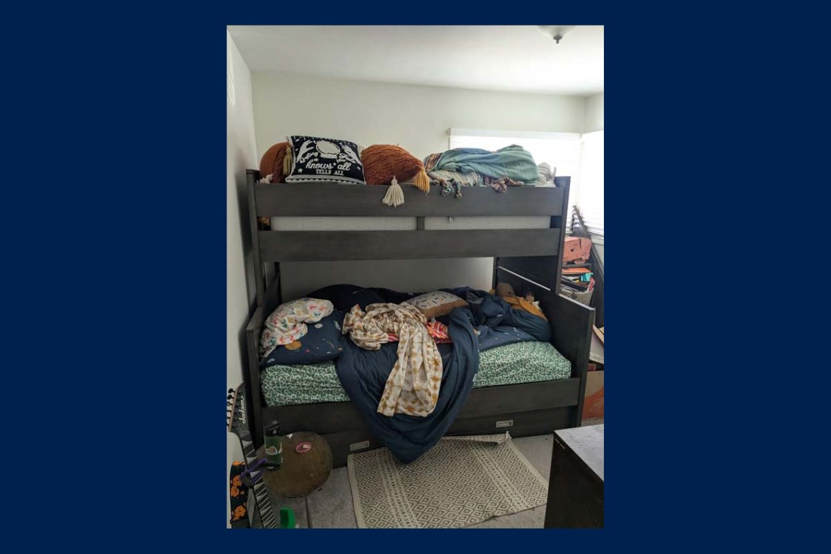 Bunk bed Costa Mesa abandoned property auction