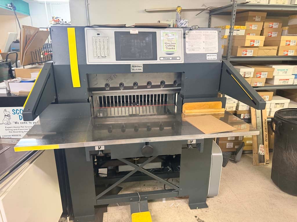 Wide-format printing equipment for signs and banners