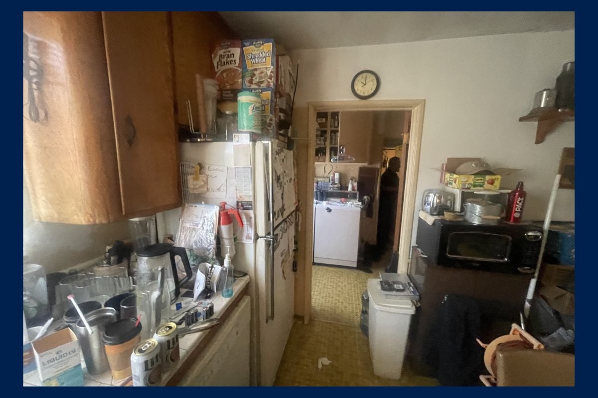 Coffee maker and kitchen appliances at Whittier household auction